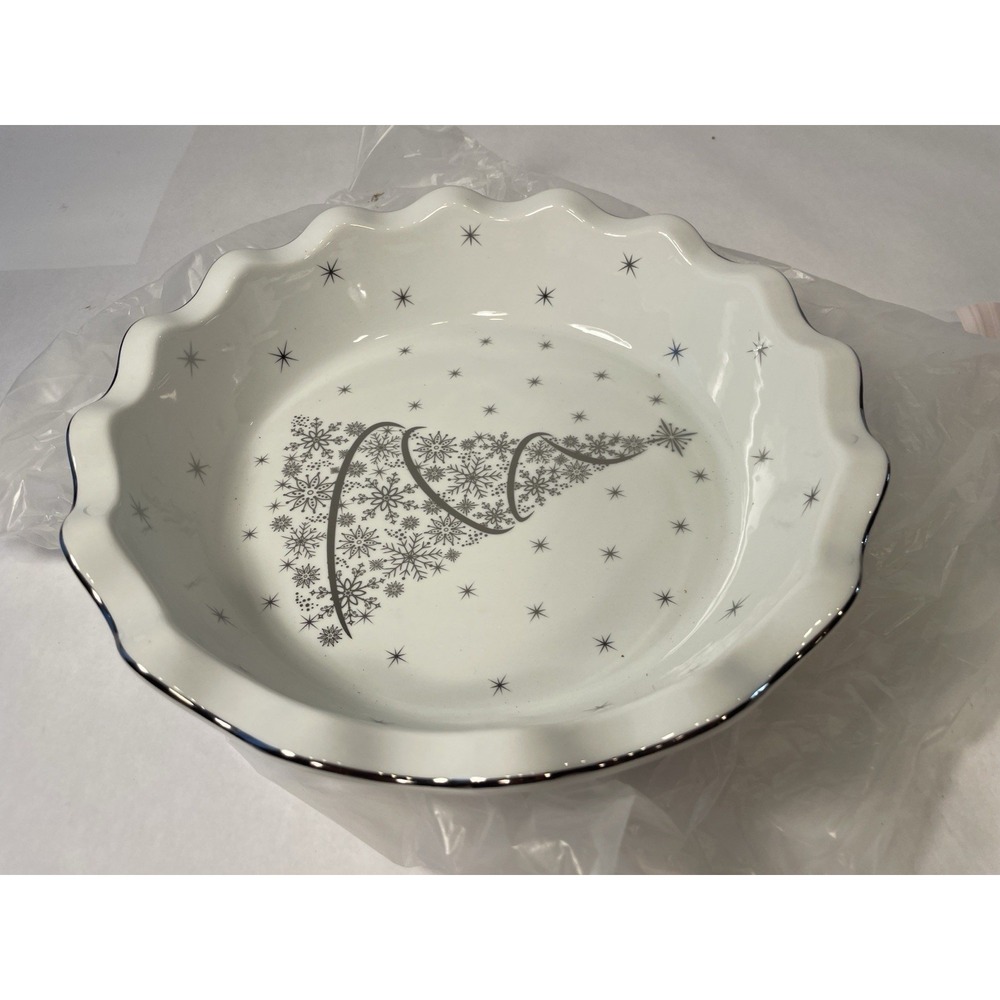 Christmas Eve 9" Diam Ovenware by Temp-tations